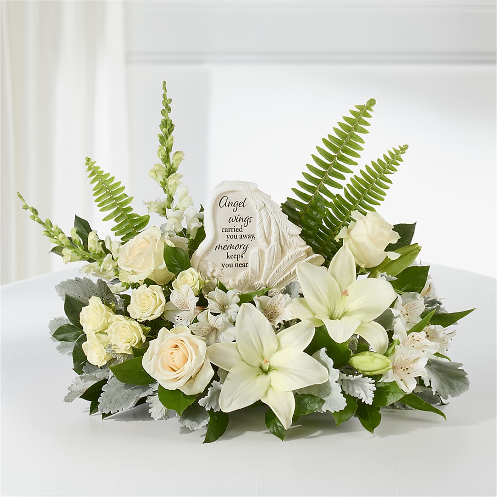 Holding You Close Arrangement – RIDLEY'S, Twin Falls ID