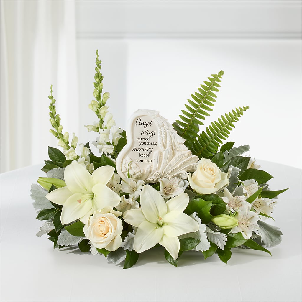 Holding You Close Arrangement – RIDLEY'S, Twin Falls ID