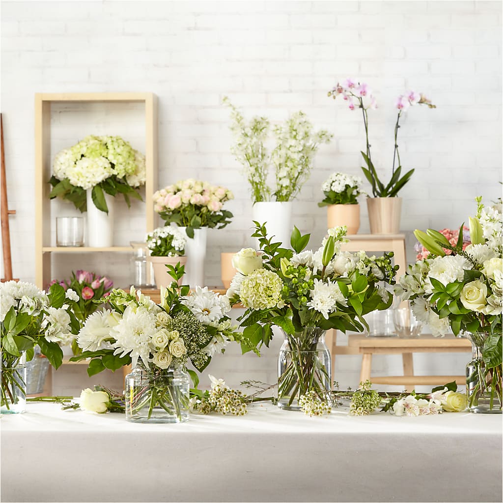 Classic Ivory – A Florist Original – RIDLEY'S, Twin Falls ID