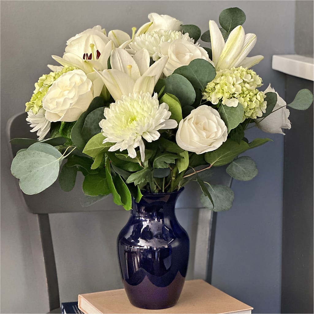 Snowy Dreams Bouquet – RIDLEY'S, Twin Falls ID